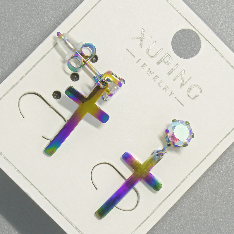עגילי הצמד «צלב» Xuping עם גוון «בנזין» וקריסטל ורוד, קוטר 10×18 מ״מ, אורך 24.5 מ״מ+