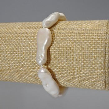 צמיד פנינים בארוק בגוון 'בנזין', קוטר 10×26 מ״מ ±, אורך 18 ס״מ ± (אלסטי)