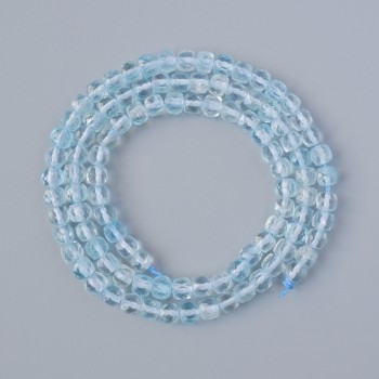 חרוזי טופז טבעי בצורת קובייה מחורצת, קוטר כ-4 מ"מ, אורך כ-40 ס"מ על חוט