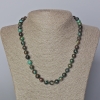 שרשרת כריזוקולה – אבן טבעית, חרוזים חלקים, קוטר 8.5 מ״מ, אורך 45–48 ס״מ