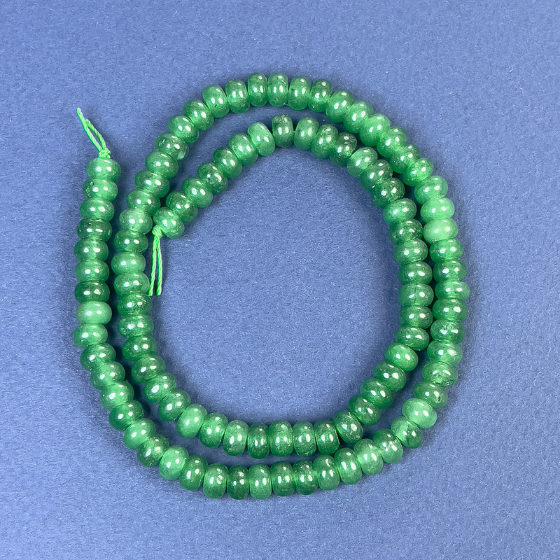 חרוזי כריזופרז רונדל 6×4mm+- על חוט, אורך 38 סנטימטרים+