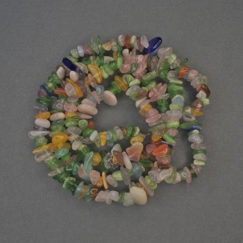 חרוזי אסורטי עין החתול על חוט, חתיכות קטנות, קוטר 6-10×2-4 מ״מ, אורך כ-76 ס״מ