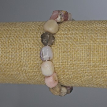 צמיד אופל ורוד חתוך בזוויות, קוטר 8–12×10 מ"מ, אורך 18 ס"מ, אלסטי