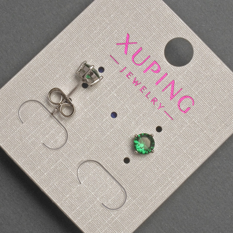 עגילי צמודים כדוריים Xuping עם קריסטל ירוק, קוטר כ-5 מ״מ, ציפוי רודיום