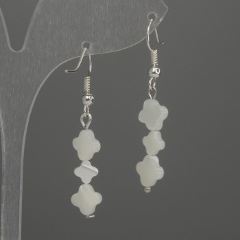 עגילים מפרלאמרט בצורת תלתן 6 mm, אורך 43 mm