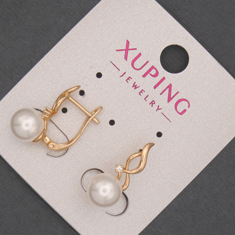 עגילי Xuping עם קריסטלים לבנים ופנינת מאיורקה, קוטר כ-8 מ״מ, אורך כ-20 מ״מ, ציפוי זהב 18K