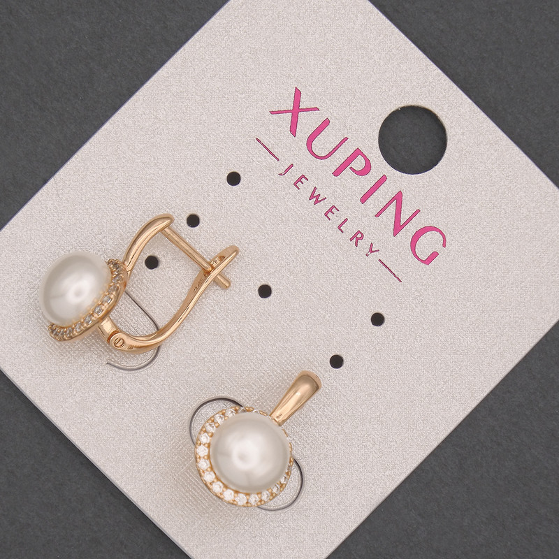 עגילים Xuping עם סטרזים לבנים וחרוז מאיורקה, קוטר 8 מ״מ+-, אורך 17 מ״מ+-, ציפוי זהב 18K
