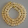 חרוזי ציטרין מצולעים בצורת קוביה 5×5 מ״מ על חוט, אורך 37 ס״מ+