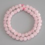 חרוזי קוורץ ורוד חצובים בצורת קובייה, קוטר 7×7 מ״מ ±, אורך 37 ס״מ ± על חוט