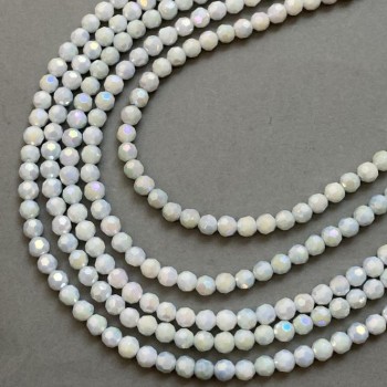 חרוזי קריסטל צ'כי כחול בהיר מרובה גוונים על חוט, כדור מגולף, קוטר 6 מ"מ, אורך 38 ס"מ