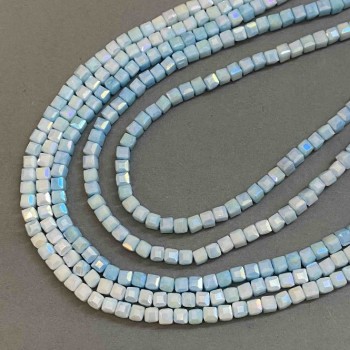 חרוזי קריסטל צ'כי כחול מרובה צבעים על חוט, צורה מרובעת מחוצבת 4×4 מ״מ + -