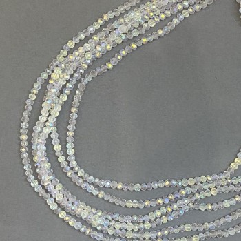 חרוזי קריסטל צ'כי לבנים שקופים על חוט דייג, עם ברק בנזיני, בצורת רונדלים מחוספים, קוטר 3,5×3 מ״מ, אורך 33 ס״מ +