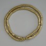 חרוזי המטיט בזהב בצורת רונדל מרובע 4×2 מ״מ ± על חוט, אורך 40 ס״מ+