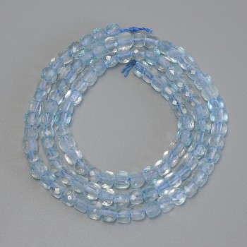 חרוזי טופז בצורת קוביה מחורצת, קוטר 4×4 מ״מ ±, אורך 40 ס״מ ± על חוט