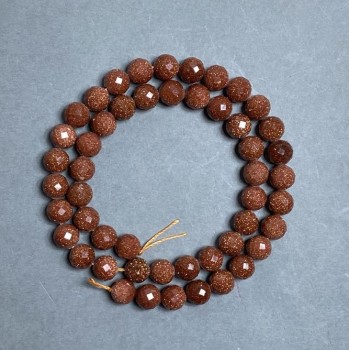 חרוזי אבטורין «זהב החול» כדור מלוטש, קוטר כ-8 מ״מ +/- על חוט, אורך כ-38 ס״מ+