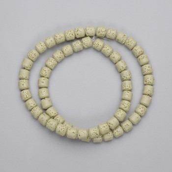 חרוזי לבה וולקנית בצורת צילינדר, קוטר 6×6 מ״מ, על חוט, אורך 38 ס״м+