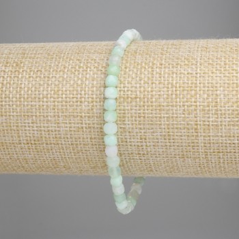 צמיד ברקת בצורת קוביות מחוספות, בממד 4×4 מ״מ ±, אורך 18 ס״מ ±, על בסיס אלסטי