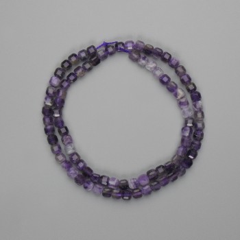 חרוזי אמטיסט מרובעי חיתוך 4×4 מ״מ, אורך 38 ס״מ ±