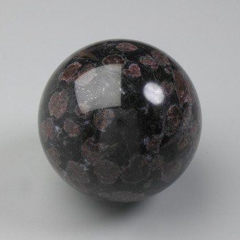 כדור נוי מאבן טבעית נואומיט, קוטר 55–60 מ״מ, מבחר מידות, משקל החל מ-400 גרם. (מחיר ל-100 גרם)