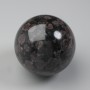 כדור נוי מאבן טבעית נואומיט, קוטר 55–60 מ״מ, מבחר מידות, משקל החל מ-400 גרם. (מחיר ל-100 גרם)