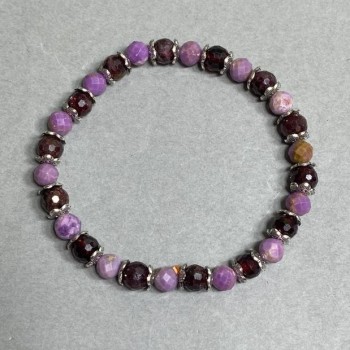 צמיד פוספוסידרייט חרוז מלוטש קוטר 5 מ״מ ±, גרנט חרוז מלוטש קוטר 6 מ״מ ±, עם תוספות מתכתיות, אורך 18 ס״מ ± סטרץ'