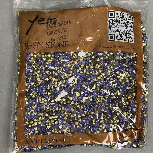 אבני זרקון כחולות בקוטר 4 מ״מ ± אריזה 75 גרם (±)