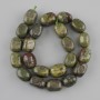 חרוזים יאשמה «דם הדרקון» מלוטשים, קוטר 16–18 mm, 5×12 mm, 5–13 mm ±, אורך 36 cm ± על חוט