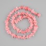 חרוזים אלמוג ורוד שבבי בצורת מחט, קוטר 7-10×1-2 mm ±, אורך 42 cm ± על חוט