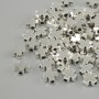 אביזר שיבוץ (חרוז) צלב, צבע מתכת כסף, 6×6 mm ±, חור 1.8 mm ±, אריזה 20 g (~68 יח')