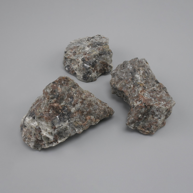 גברו אבן טבעית גולמית, מידות 58-62×46-52 mm ± (מבחר גדלים) (מחיר ל-100 גרם)