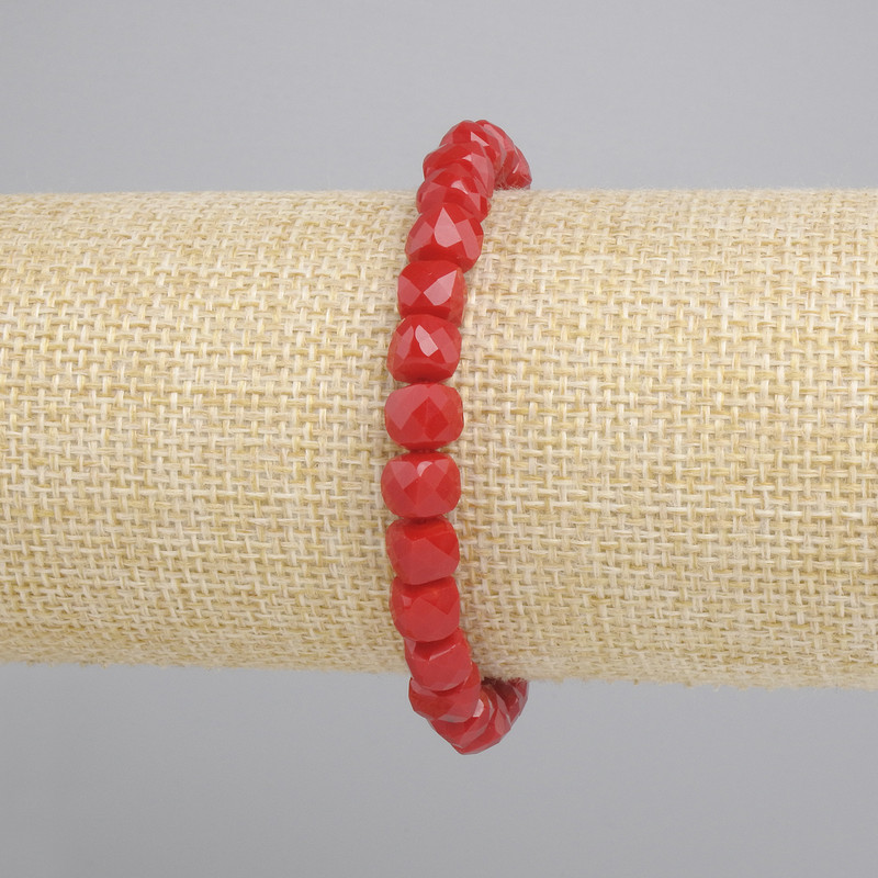 צמיד אלמוג קובייה מלוטשת, קוטר 6x6mm+-, אורך 18cm+- סטרץ'