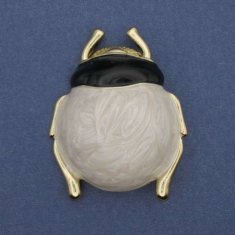 סיכת-תליון חיפושית עם אמייל, מתכת מוזהבת, 55x43mm+