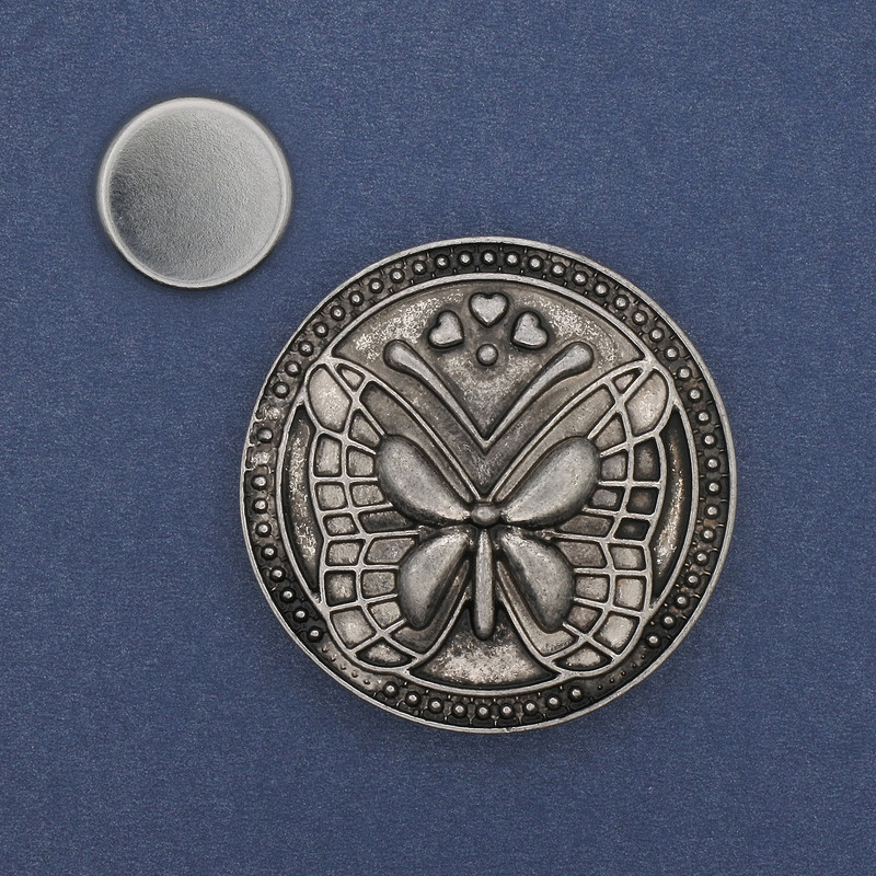 סיכת מגנט «אקצנט» בצבע כסף עתיק מתכת כסופה 40mm+