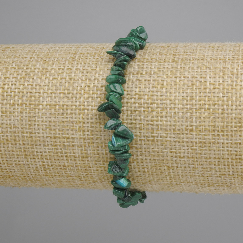 צמיד מלכיט שבבים, קוטר 5-8, 5x1-3mm+-, אורך 18cm+- אלסטי