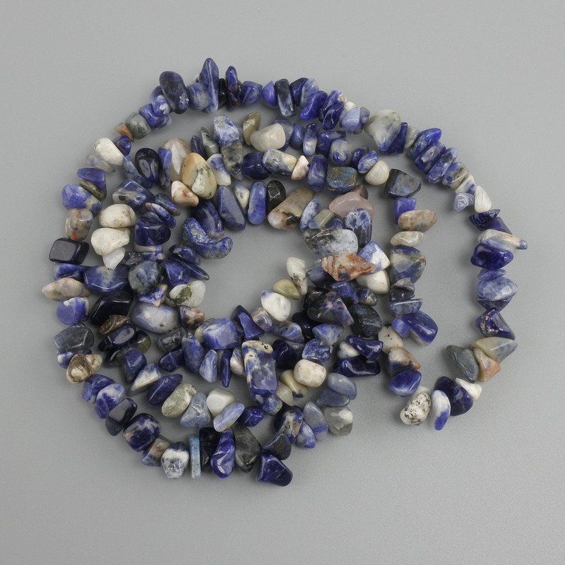 חרוזים סודאליט שבבי, קוטר 4-10x2-6mm ±, אורך 78cm ±