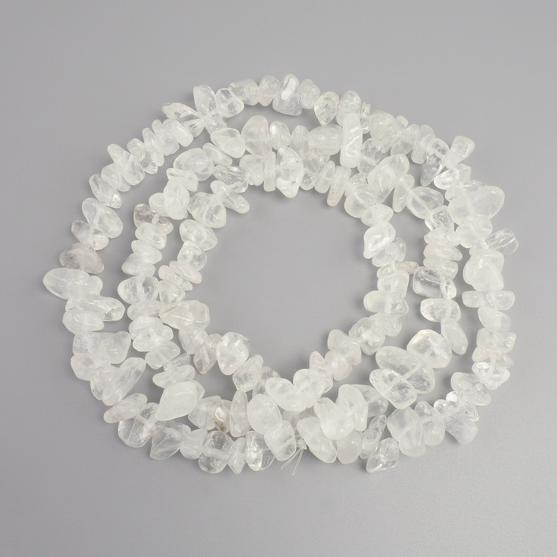 חרוזים קריסטל הררי (שבבים), קוטר 8–17×4–10 mm ±, אורך כ-78 cm ± על חוט