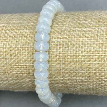 צמיד אבן ירח אופלייט רונדל מצולע, קוטר 8×5mm+-, אורך 18cm+- על בסיס אלסטי