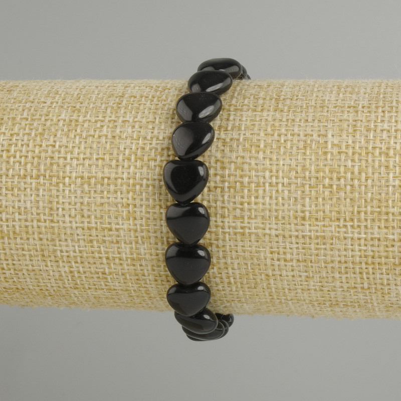 צמיד אגט שחור בצורת לב, קוטר 10mm+-, אורך 18cm+-, בסיס אלסטי