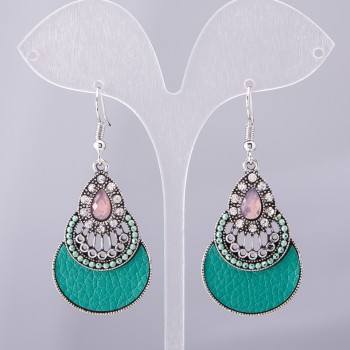 עגילים «טיפה» מסדרת עבודת יד ירוק-40×25 מ״מ, אורך 5,5 ס״מ