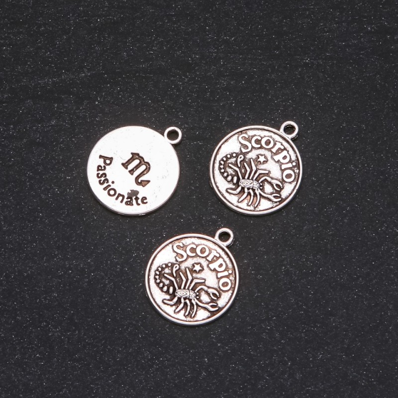 תליון זודיאק עקרב, קוטר 17 מ״מ, אריזה 20 גרם +/- 10 יחידות
