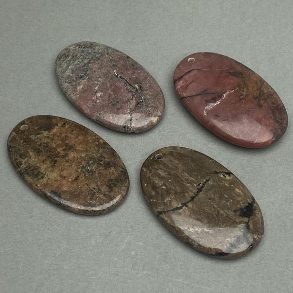 הוזלה! תליון מרודונייט אובלי 35×55 מ"מ