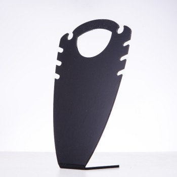 מעמד לתכשיטים לשני זוגות עגילים, פלסטיק שחור, גובה 195 מ״מ, רוחב 116 מ״מ, עומק 57 מ״מ