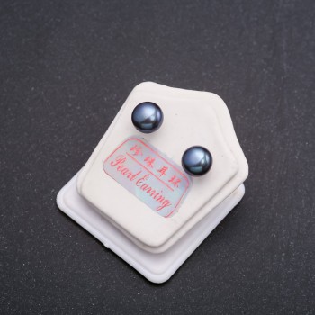 עגילי תקע עם פנינים נהריות, סגר כסוף, קוטר 8–9 מ״מ, צבע הנסיך השחור