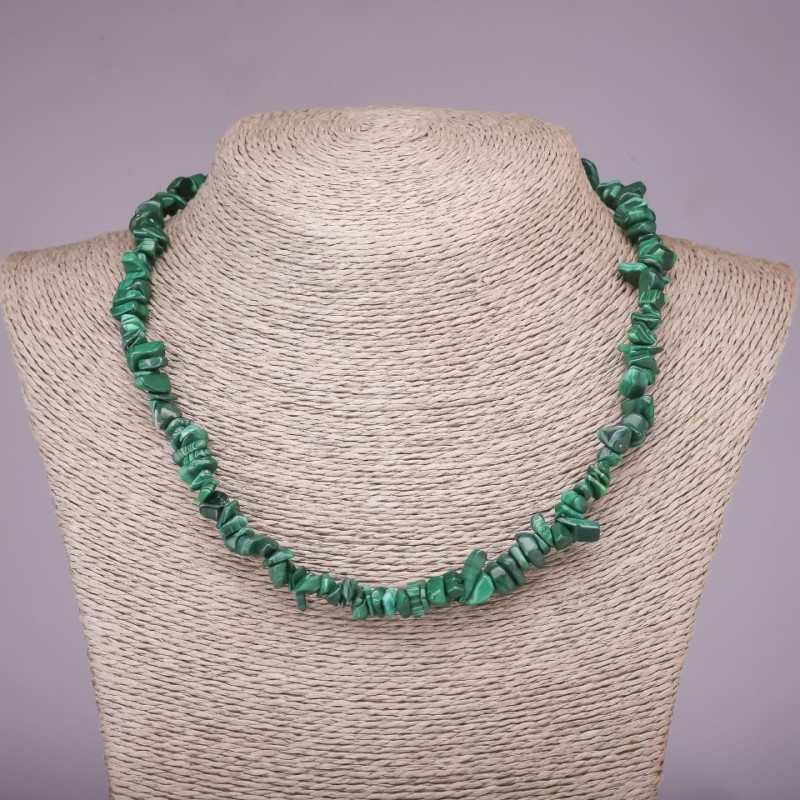 שרשרת אבן טבעית מלכיט שבבי 8x3 mm ±, אורך 45 cm+