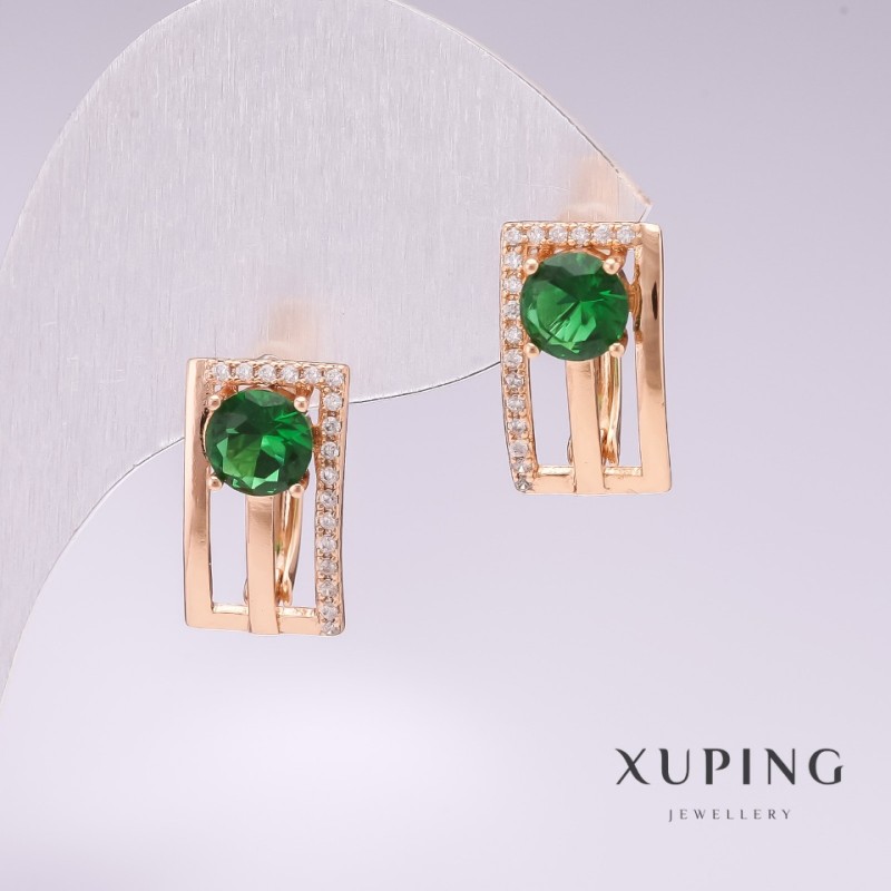 עגילי Xuping בזהב מצופה 18 קראט עם אבני ירוקות וסטרזים לבנים 16×9 מ״מ