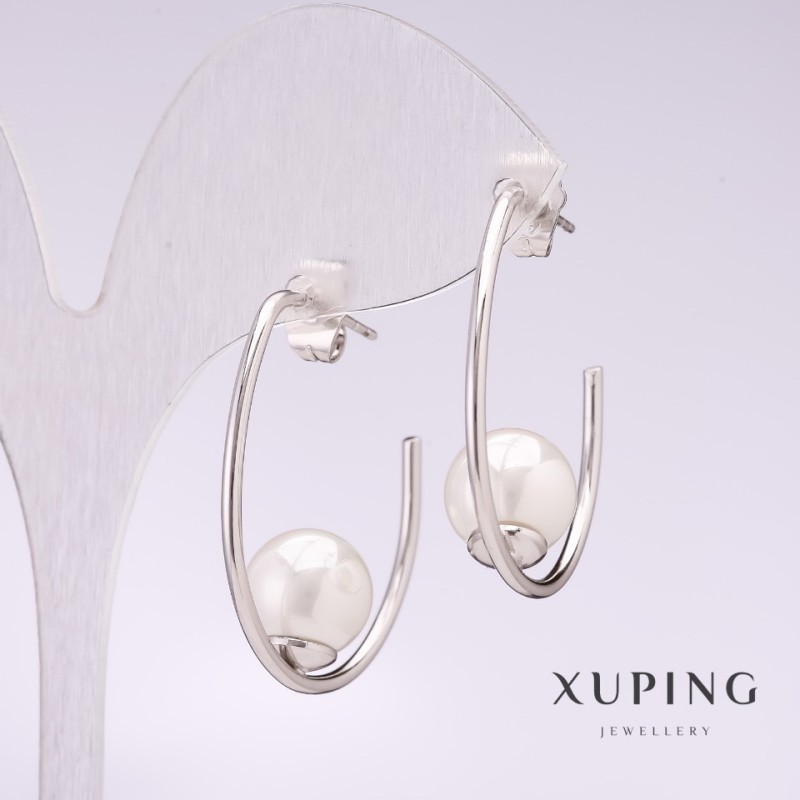 עגילי Xuping סקובה עם פנינה לבנה ממאיורקה 33×10 מ״מ, ציפוי רודיום
