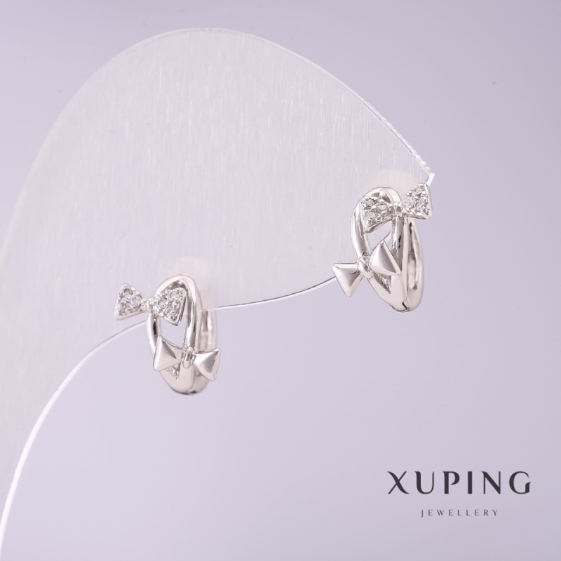 עגילים Xuping בצורת קשתות עם אבני סטרס לבנות 11×9 מ״מ רודיום