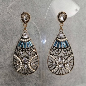 עגילים ארוכים «יופי זהב» מתכת זהובה, אורך 7 ס״מ