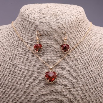 סט «לב» צבעים מרובים אדום-ירוק — תליון 19×16 מ״מ ועגילים 27×13 מ״מ, אורך 50 ס״מ