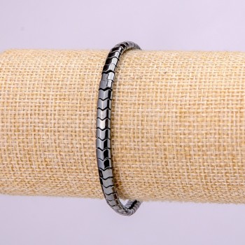 צמיד אלסטי מאבן המטיט בצורת זיגזג, קוטר 5×4×3 מ״מ, אורך 18 ס״מ